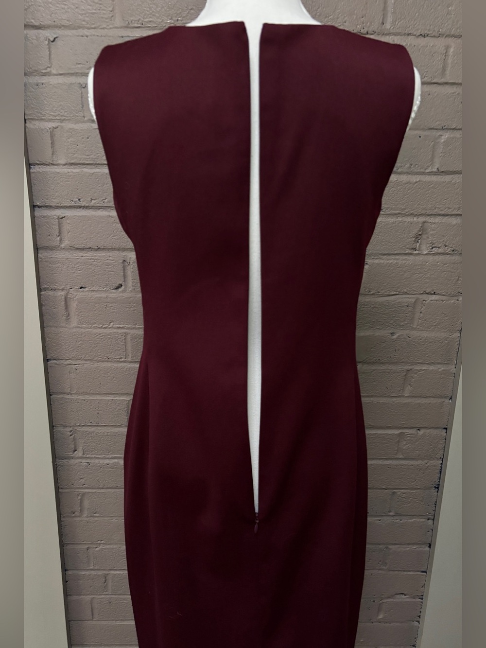 Talbots Sleeveless Sheath Dress in Burgundy with Decorative Bow  10P - Picture 7 of 9